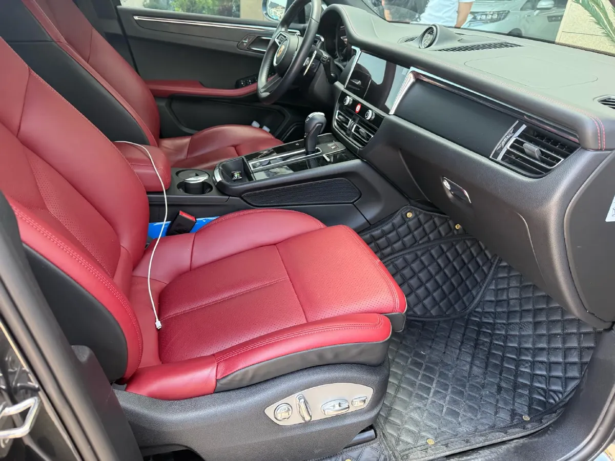2022 Porsche Macan 2.0T 265HP L4 7DCT,autocango,china used car exporter,china ev exporter,chinese used car exporter,chinese used ev exporter