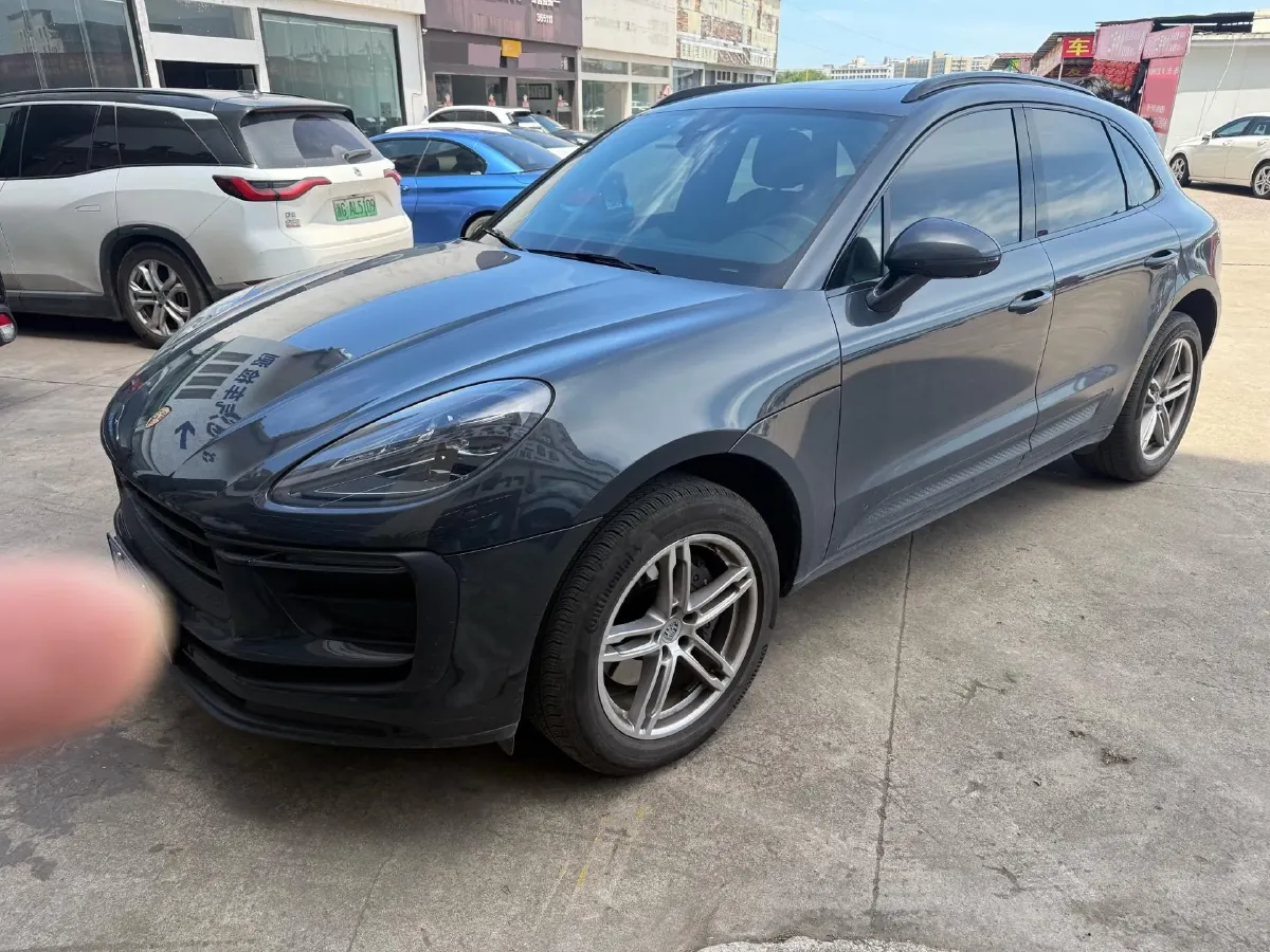 2022 Porsche Macan 2.0T 265HP L4 7DCT,autocango,china used car exporter,china ev exporter,chinese used car exporter,chinese used ev exporter
