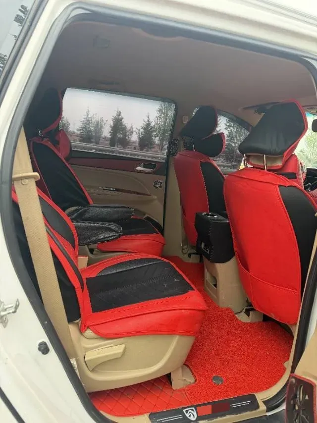 2016 BaoJun 730 1.5L 112HP L4 5MT,autocango,china used car exporter,china ev exporter,chinese used car exporter,chinese used ev exporter