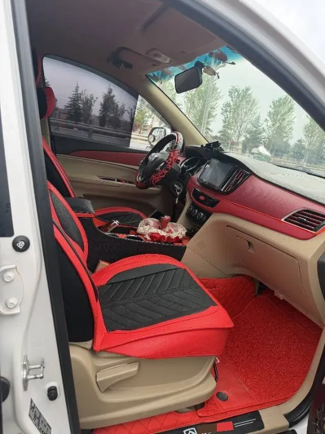 2016 BaoJun 730 1.5L 112HP L4 5MT,autocango,china used car exporter,china ev exporter,chinese used car exporter,chinese used ev exporter