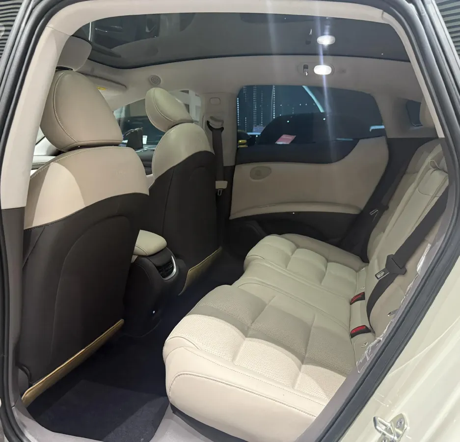 2024 IM L6 BEV 75KWH,autocango,china used car exporter,china ev exporter,chinese used car exporter,chinese used ev exporter