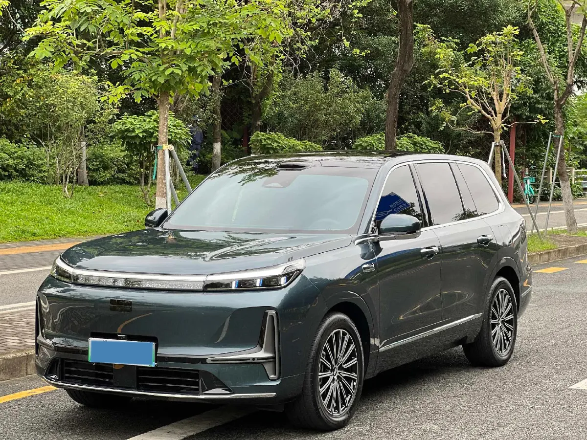 2025 Volkswagen Tiguan L 2.0T 220HP L4 7DCT,autocango,china used car exporter,china ev exporter,chinese used car exporter,chinese used ev exporter
