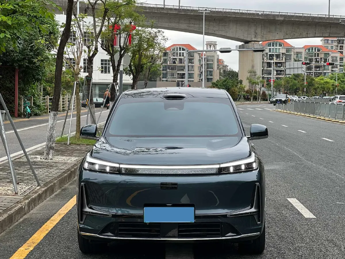 2025 Volkswagen Tiguan L 2.0T 220HP L4 7DCT,autocango,china used car exporter,china ev exporter,chinese used car exporter,chinese used ev exporter