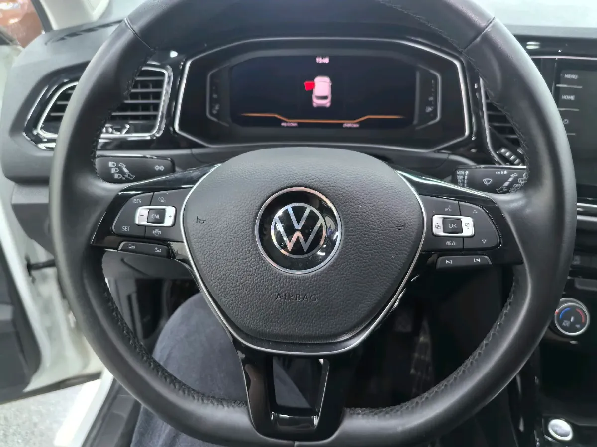 2021 Volkswagen T-Roc 1.4T 150HP L4 7DCT,autocango,china used car exporter,china ev exporter,chinese used car exporter,chinese used ev exporter