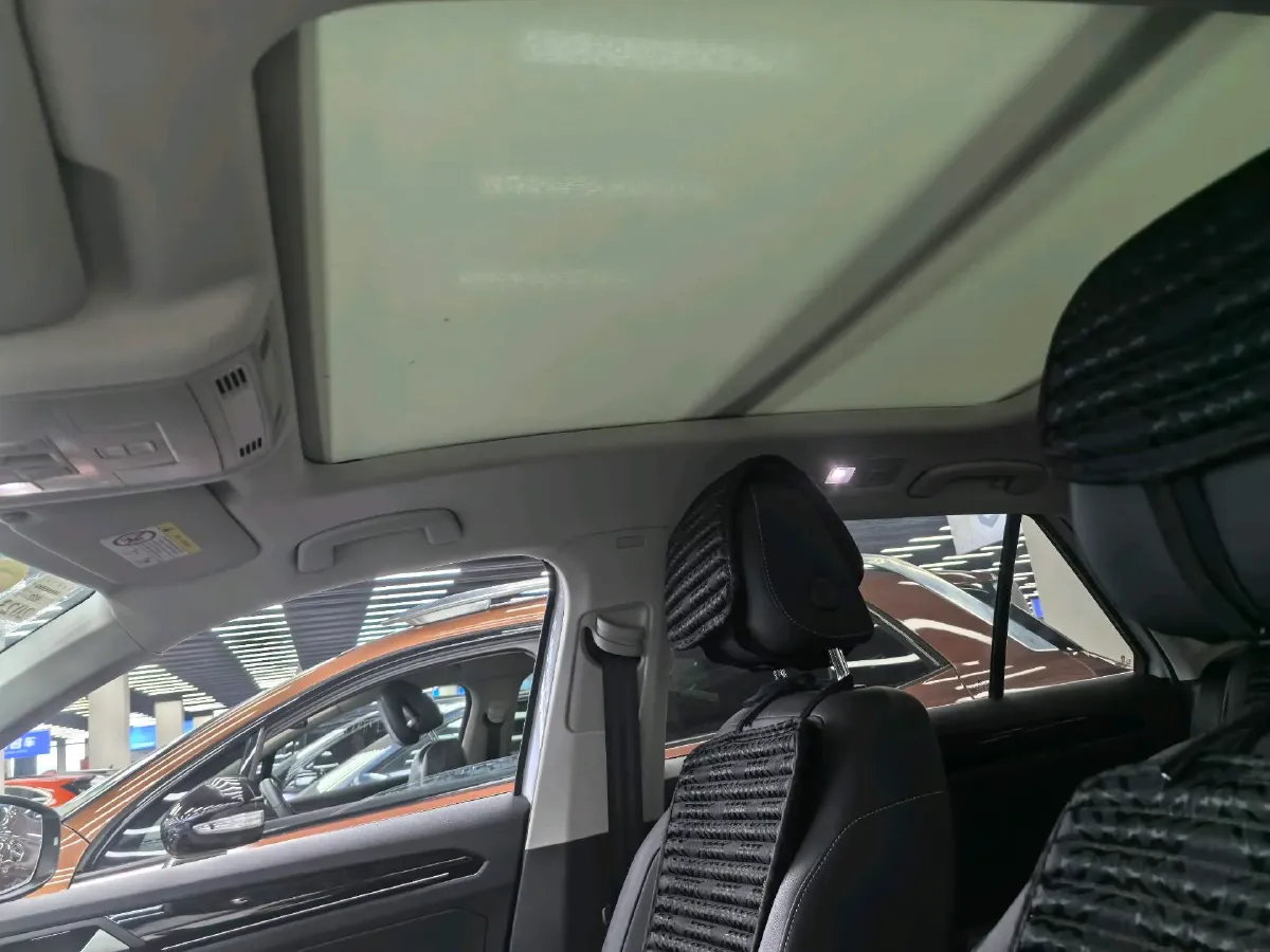 2021 Volkswagen T-Roc 1.4T 150HP L4 7DCT,autocango,china used car exporter,china ev exporter,chinese used car exporter,chinese used ev exporter