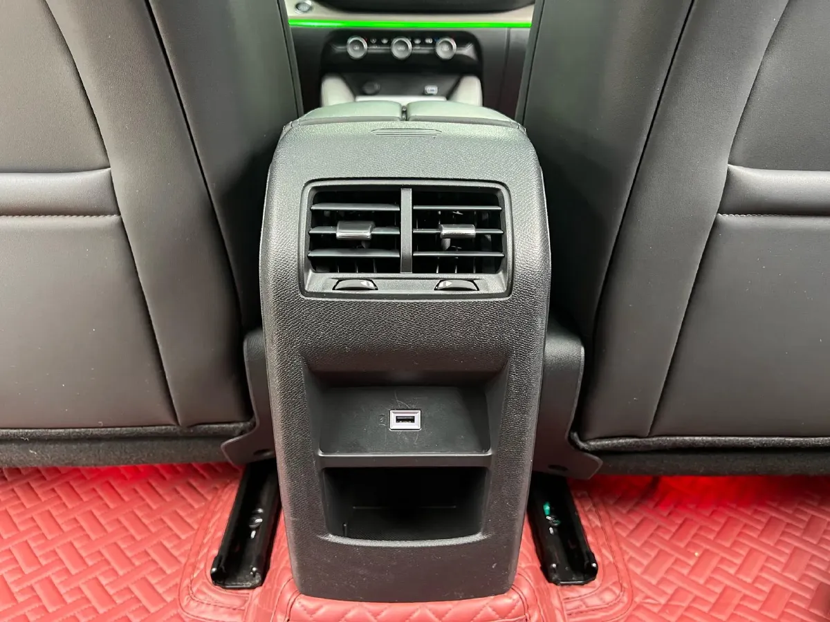 2021 Citroen C5 X 1.6T 175HP L4 8AT,autocango,china used car exporter,china ev exporter,chinese used car exporter,chinese used ev exporter