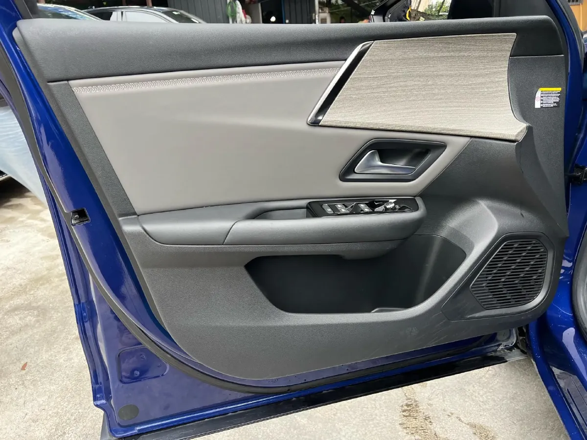 2021 Citroen C5 X 1.6T 175HP L4 8AT,autocango,china used car exporter,china ev exporter,chinese used car exporter,chinese used ev exporter