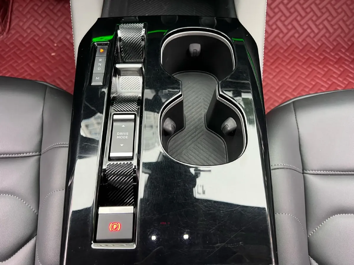 2021 Citroen C5 X 1.6T 175HP L4 8AT,autocango,china used car exporter,china ev exporter,chinese used car exporter,chinese used ev exporter