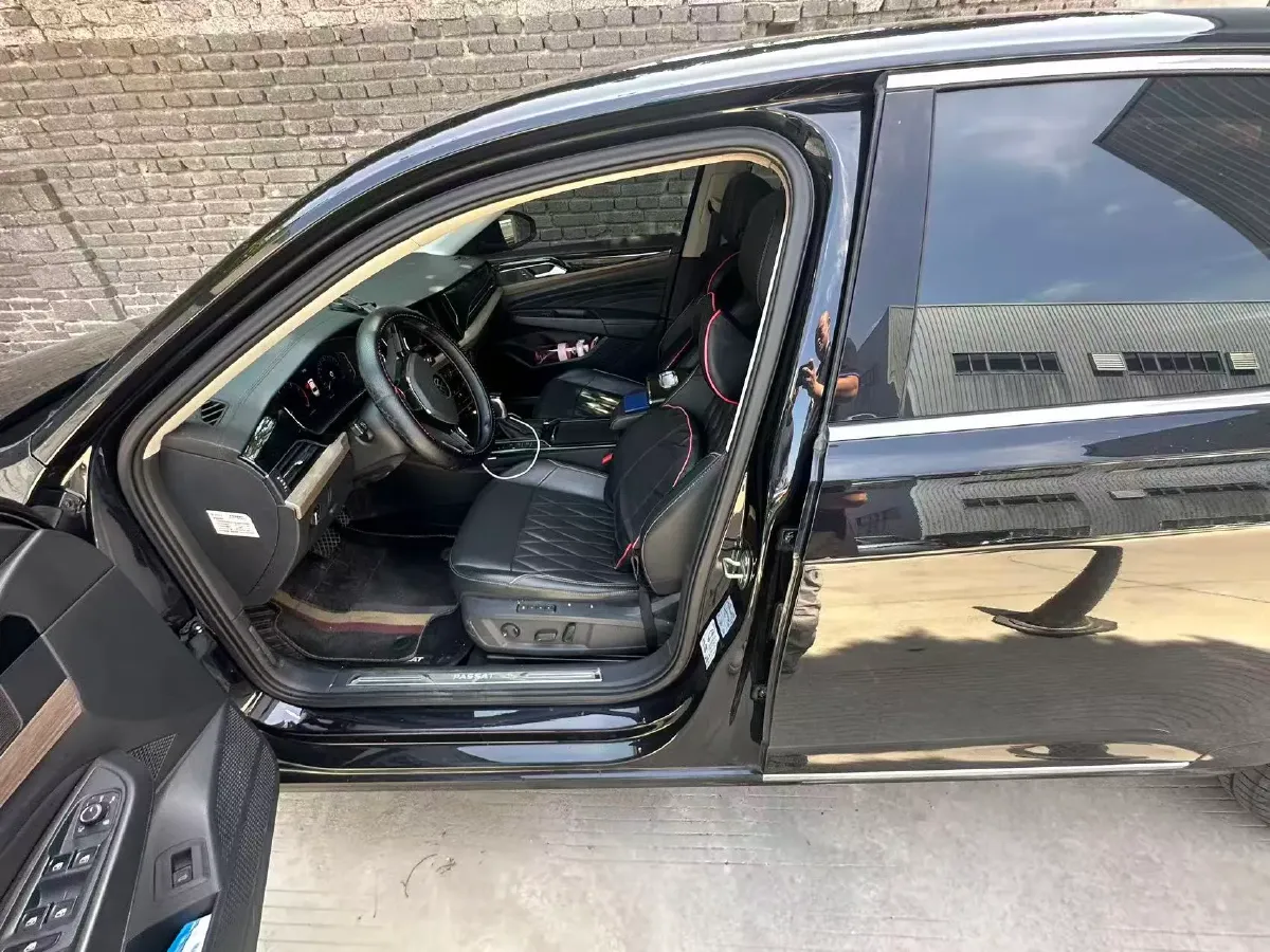 2020 Volkswagen Passat 2.0T 186HP L4 7DCT,autocango,china used car exporter,china ev exporter,chinese used car exporter,chinese used ev exporter