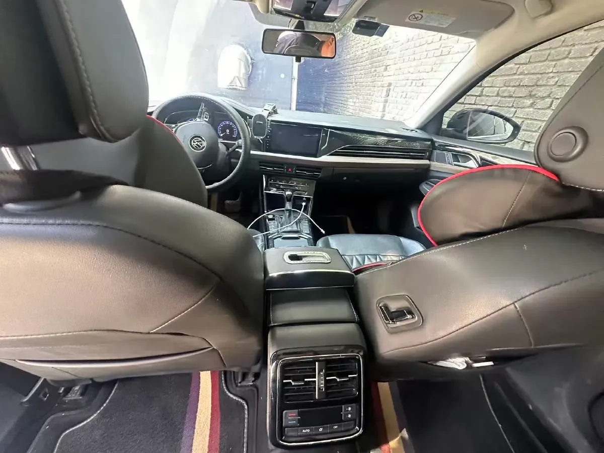 2020 Volkswagen Passat 2.0T 186HP L4 7DCT,autocango,china used car exporter,china ev exporter,chinese used car exporter,chinese used ev exporter