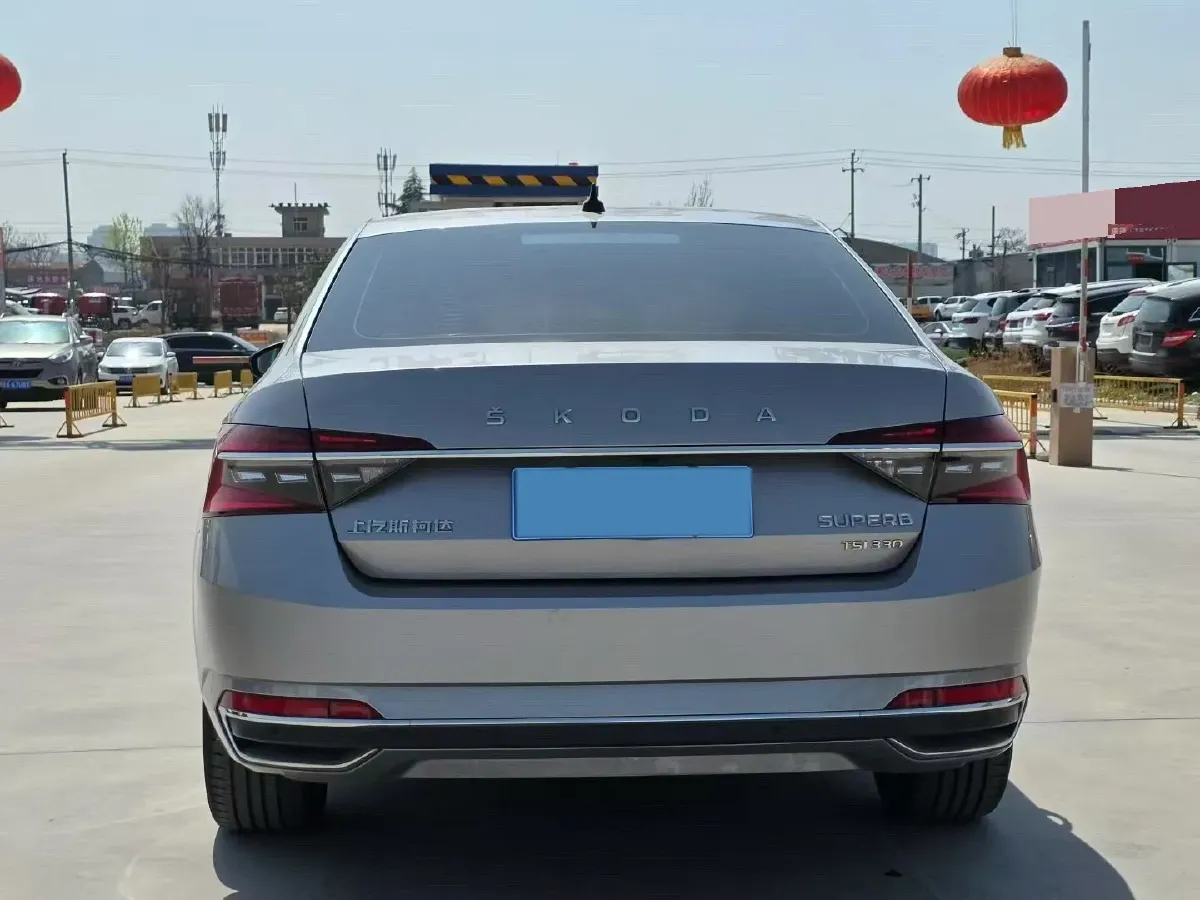 2021 Skoda Superb 2.0T 186HP L4 7DCT,autocango,china used car exporter,china ev exporter,chinese used car exporter,chinese used ev exporter