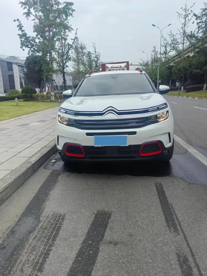 2017 Citroen C5 Aircross 1.8T 204HP L4 6AT,autocango,china used car exporter,china ev exporter,chinese used car exporter,chinese used ev exporter