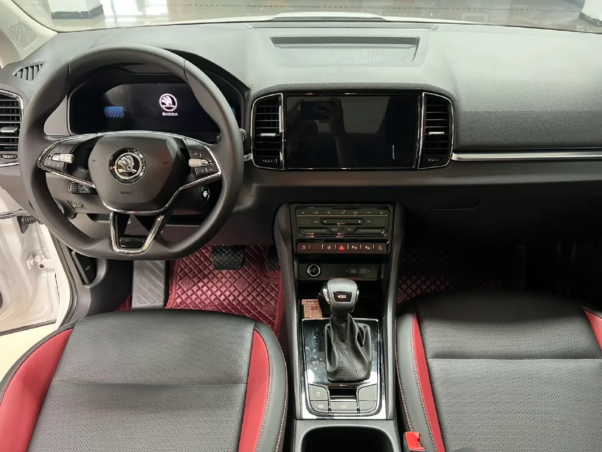2022 Skoda Karoq 1.4T 150HP L4 7DCT,autocango,china used car exporter,china ev exporter,chinese used car exporter,chinese used ev exporter
