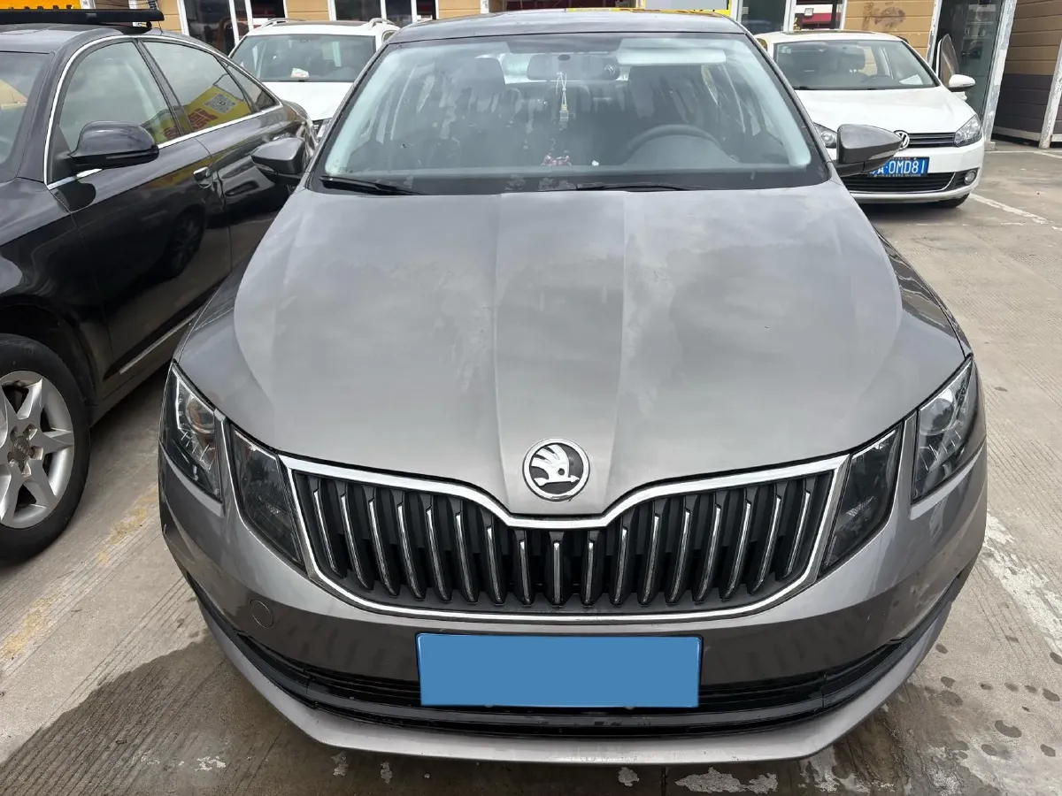2019 Skoda Octavia 1.5L 116HP L4 6AT,autocango,china used car exporter,china ev exporter,chinese used car exporter,chinese used ev exporter