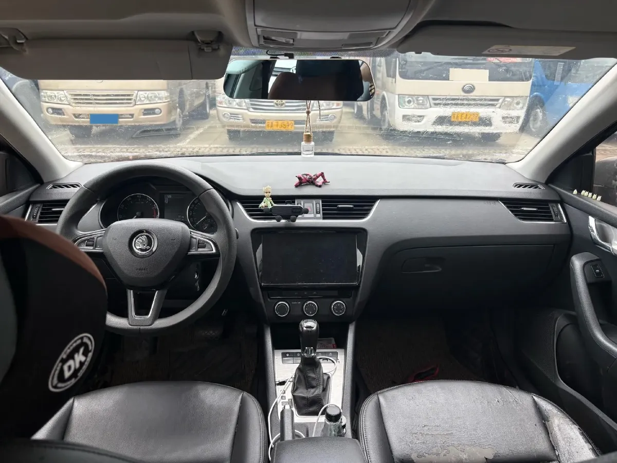 2019 Skoda Octavia 1.5L 116HP L4 6AT,autocango,china used car exporter,china ev exporter,chinese used car exporter,chinese used ev exporter