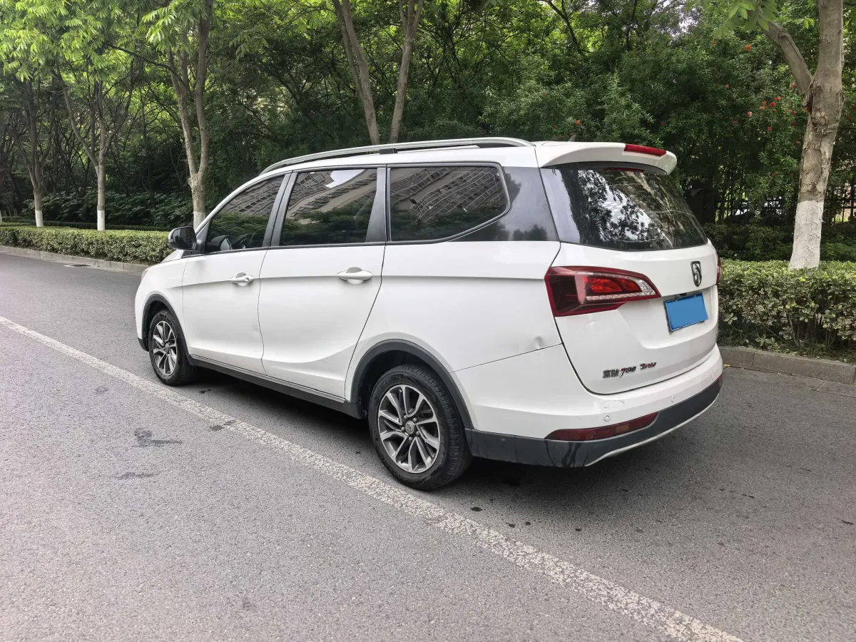 2019 BaoJun 730 1.5T 147HP L4 CVT,autocango,china used car exporter,china ev exporter,chinese used car exporter,chinese used ev exporter