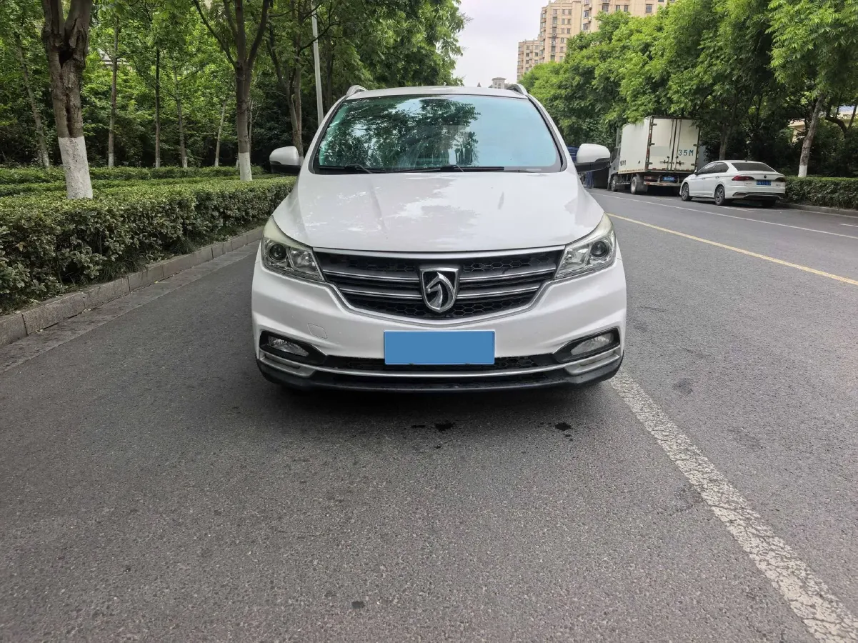 2019 BaoJun 730 1.5T 147HP L4 CVT,autocango,china used car exporter,china ev exporter,chinese used car exporter,chinese used ev exporter