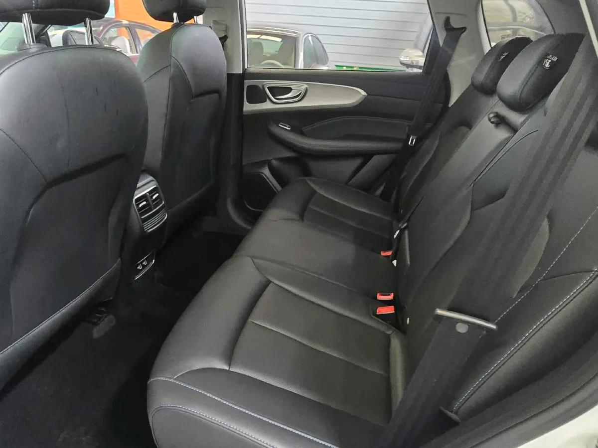 2023 Roewe RX5 1.5T 181HP L4 7DCT,autocango,china used car exporter,china ev exporter,chinese used car exporter,chinese used ev exporter