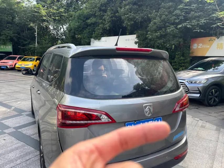 2019 BaoJun 730 1.5T 147HP L4 CVT,autocango,china used car exporter,china ev exporter,chinese used car exporter,chinese used ev exporter