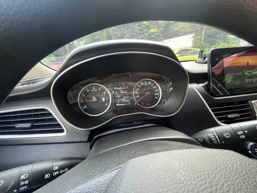2019 BaoJun 730 1.5T 147HP L4 CVT,autocango,china used car exporter,china ev exporter,chinese used car exporter,chinese used ev exporter