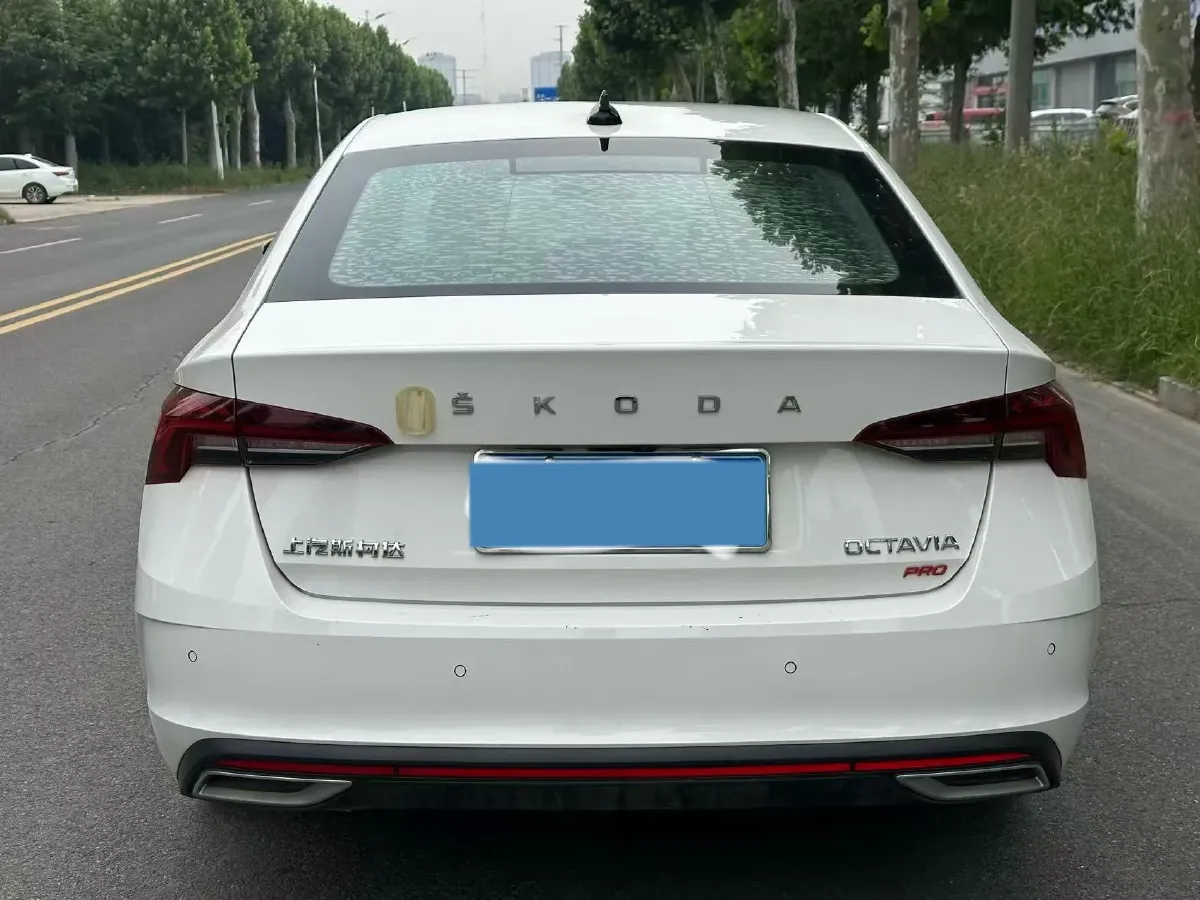 2021 Skoda Octavia 1.4T 150HP L4 7DCT,autocango,china used car exporter,china ev exporter,chinese used car exporter,chinese used ev exporter