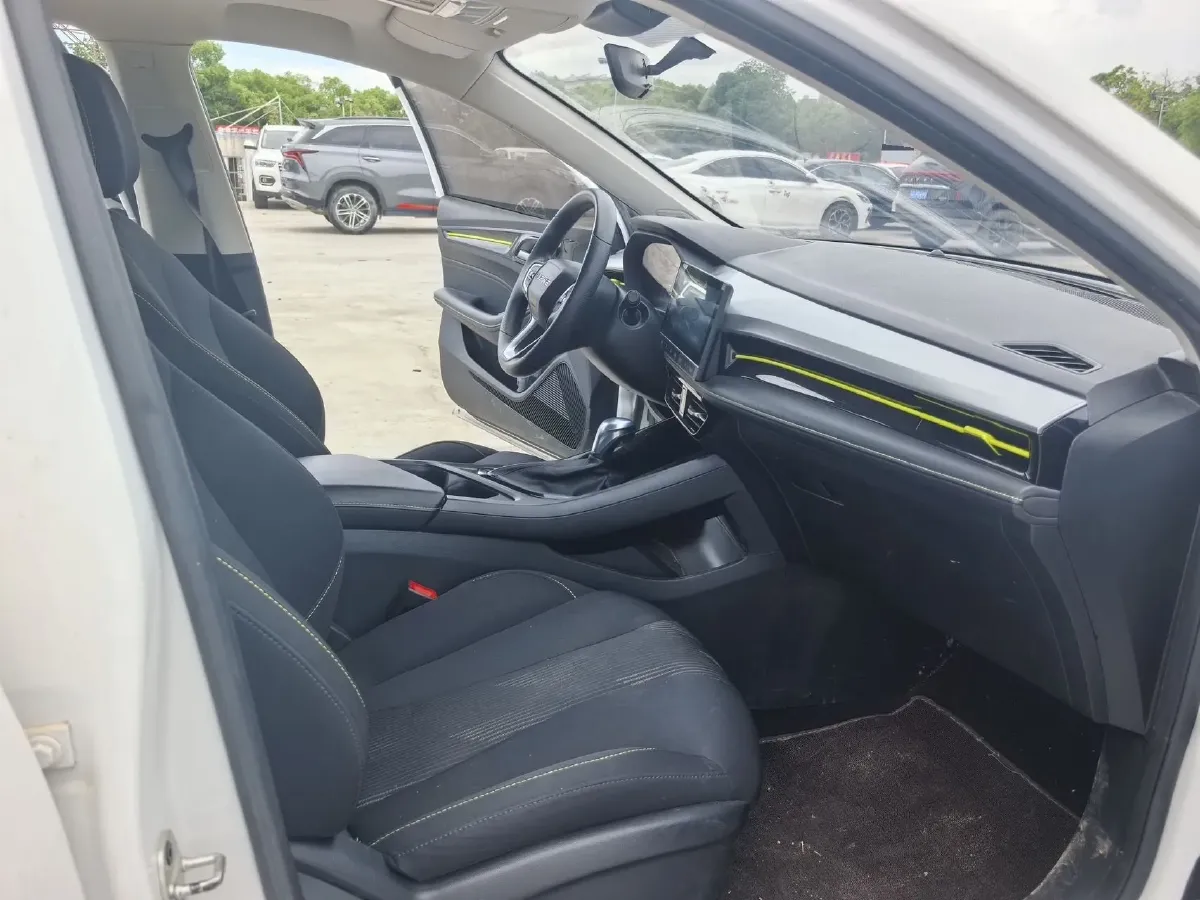 2021 Roewe i5 1.5L 120HP L4 CVT,autocango,china used car exporter,china ev exporter,chinese used car exporter,chinese used ev exporter