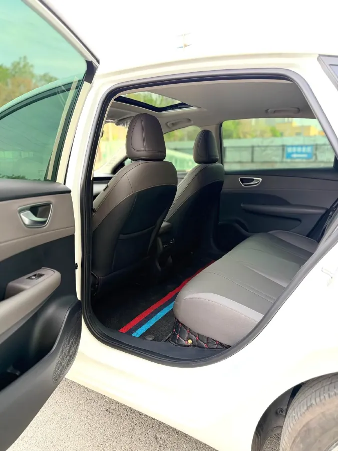 2025 Roewe D6 BEV,autocango,china used car exporter,china ev exporter,chinese used car exporter,chinese used ev exporter
