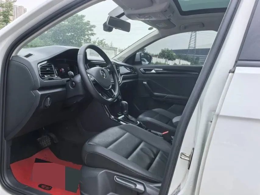 2020 Volkswagen T-Roc 1.4T 150HP L4 7DCT,autocango,china used car exporter,china ev exporter,chinese used car exporter,chinese used ev exporter