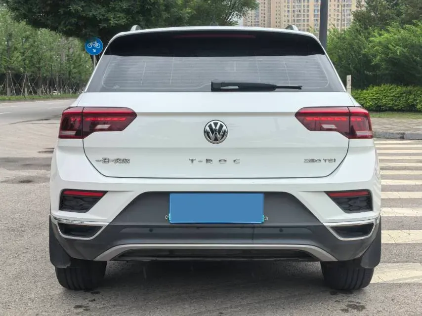 2020 Volkswagen T-Roc 1.4T 150HP L4 7DCT,autocango,china used car exporter,china ev exporter,chinese used car exporter,chinese used ev exporter