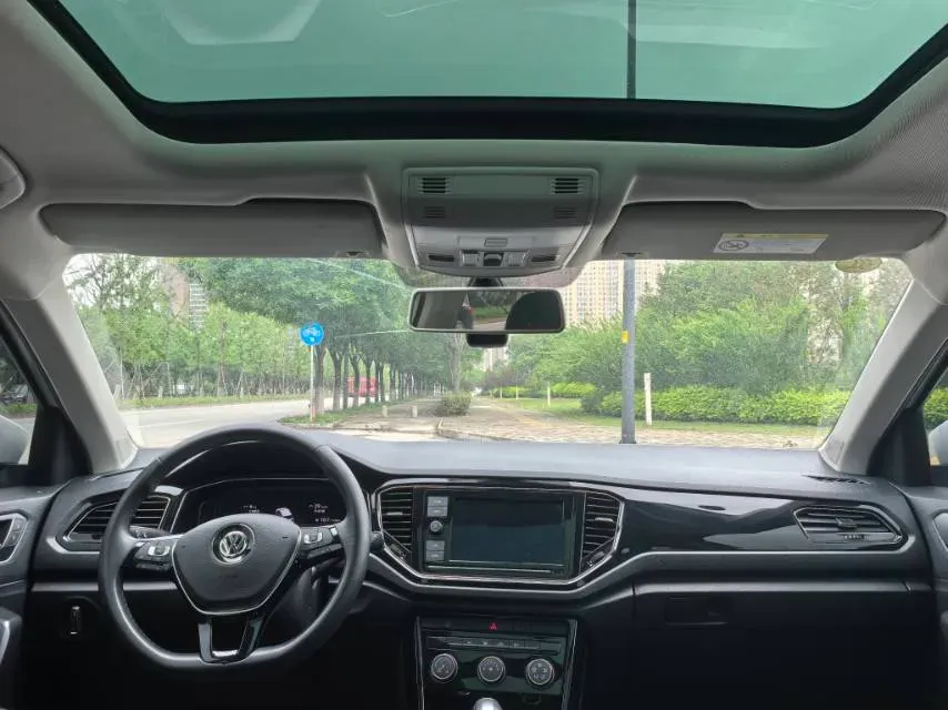 2020 Volkswagen T-Roc 1.4T 150HP L4 7DCT,autocango,china used car exporter,china ev exporter,chinese used car exporter,chinese used ev exporter