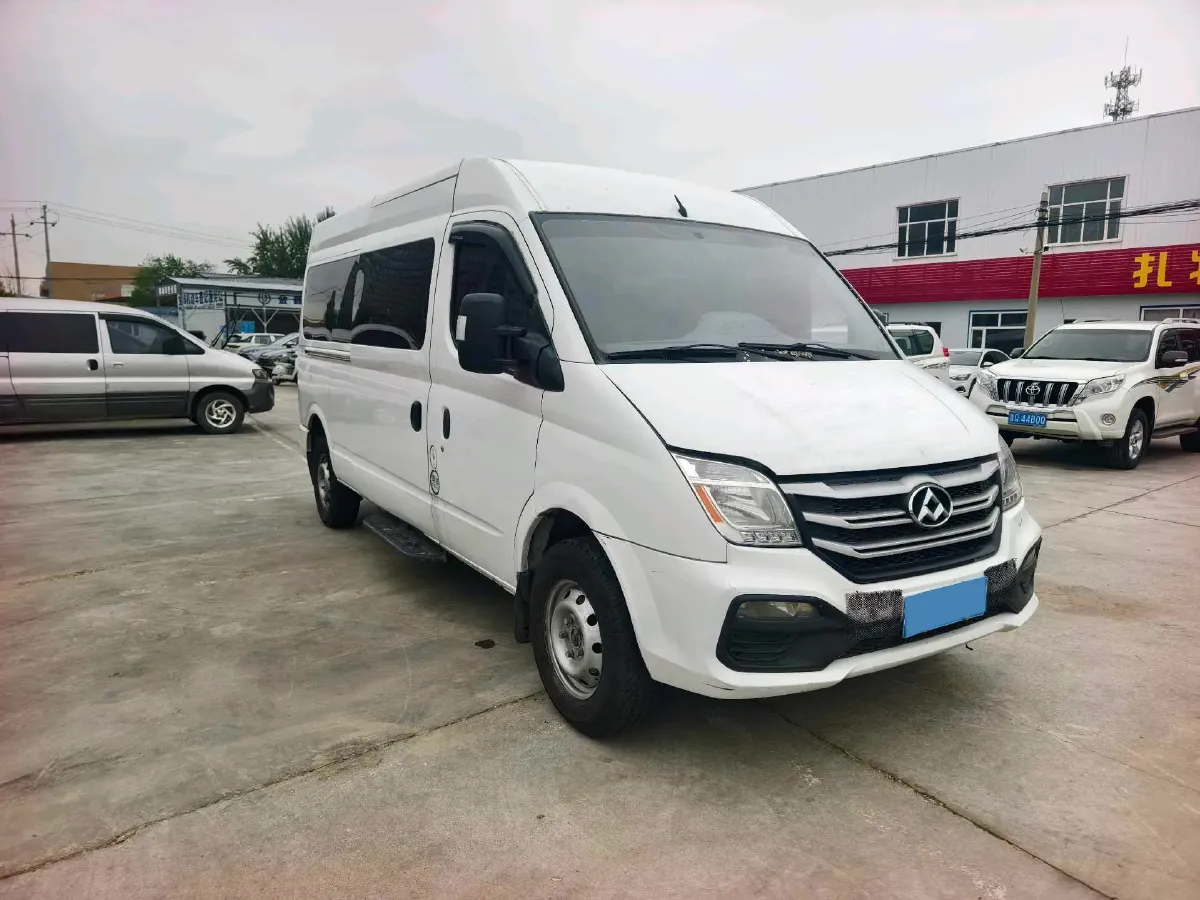 2018 MAXUS XinTu V80 2.5T 136HP L4 6MT,autocango,china used car exporter,china ev exporter,chinese used car exporter,chinese used ev exporter