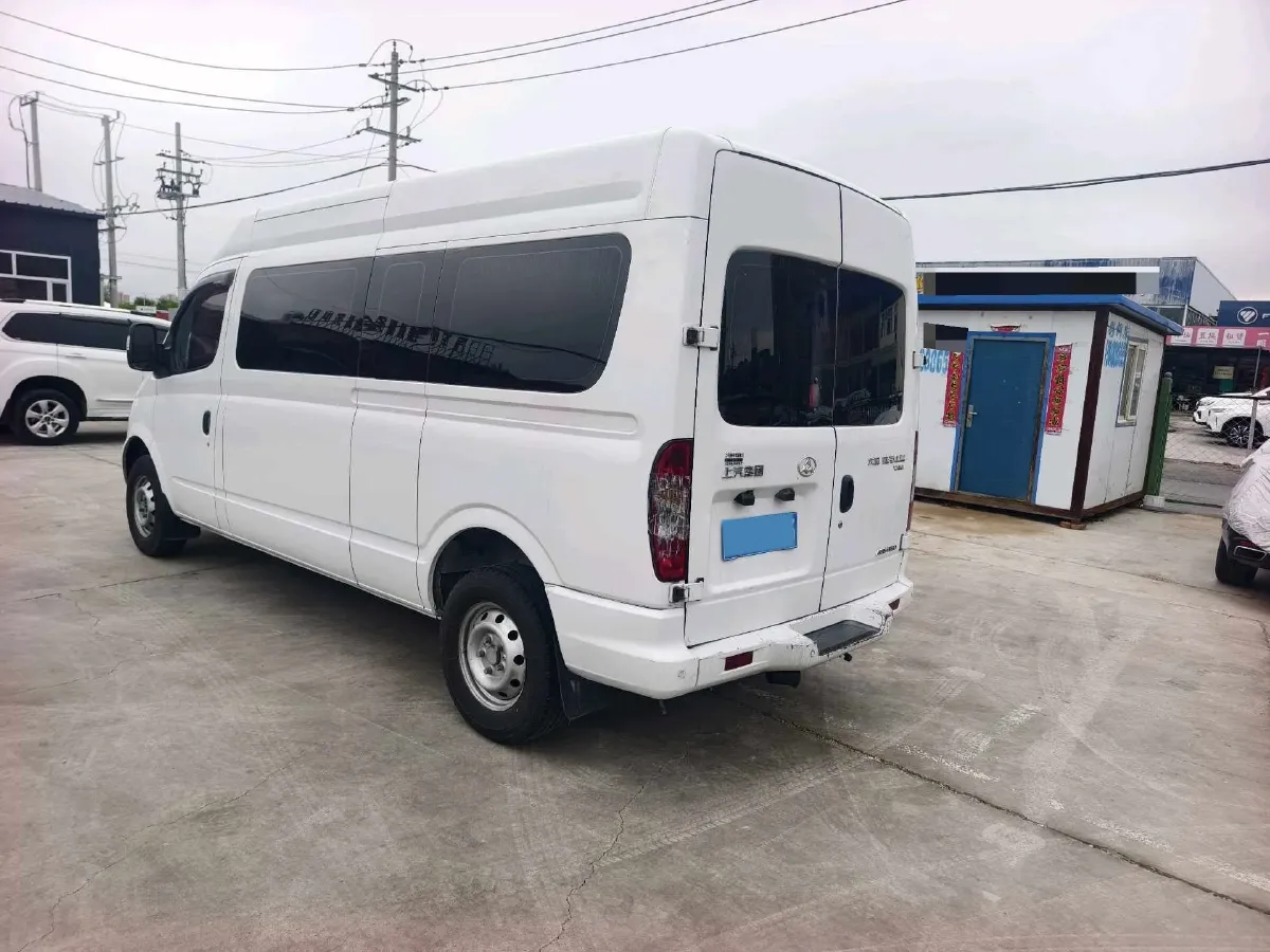 2018 MAXUS XinTu V80 2.5T 136HP L4 6MT,autocango,china used car exporter,china ev exporter,chinese used car exporter,chinese used ev exporter