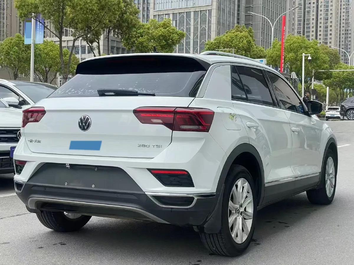 2021 Volkswagen T-Roc 1.4T 150HP L4 7DCT,autocango,china used car exporter,china ev exporter,chinese used car exporter,chinese used ev exporter