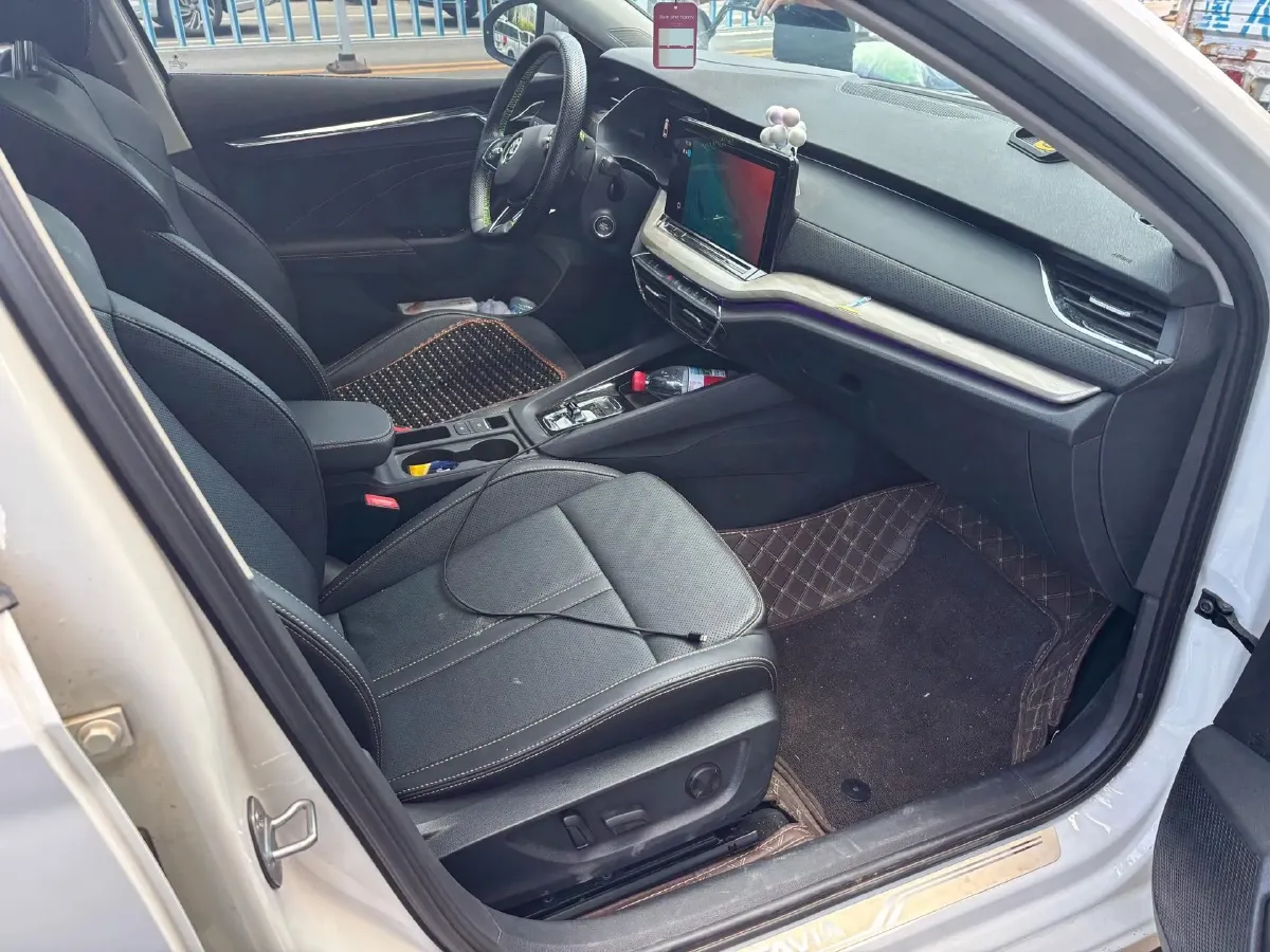 2022 Skoda Octavia 1.4T 150HP L4 7DCT,autocango,china used car exporter,china ev exporter,chinese used car exporter,chinese used ev exporter