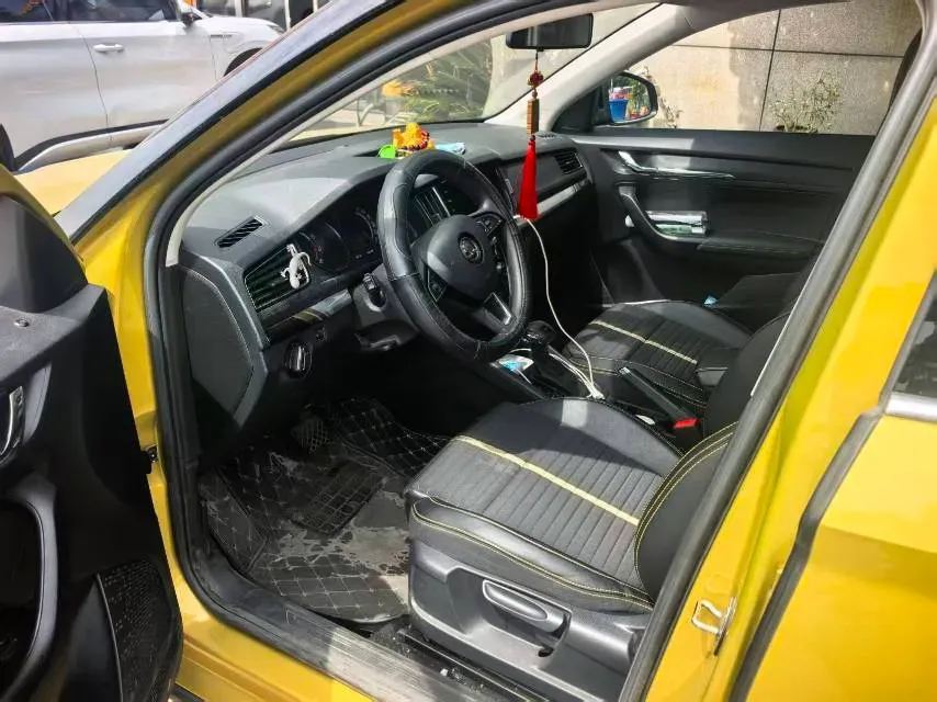 2020 Skoda Karoq 1.4T 150HP L4 7DCT,autocango,china used car exporter,china ev exporter,chinese used car exporter,chinese used ev exporter