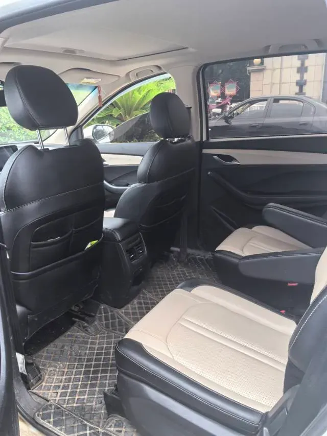 2018 BaoJun 360 1.5L 112HP L4 6MT,autocango,china used car exporter,china ev exporter,chinese used car exporter,chinese used ev exporter