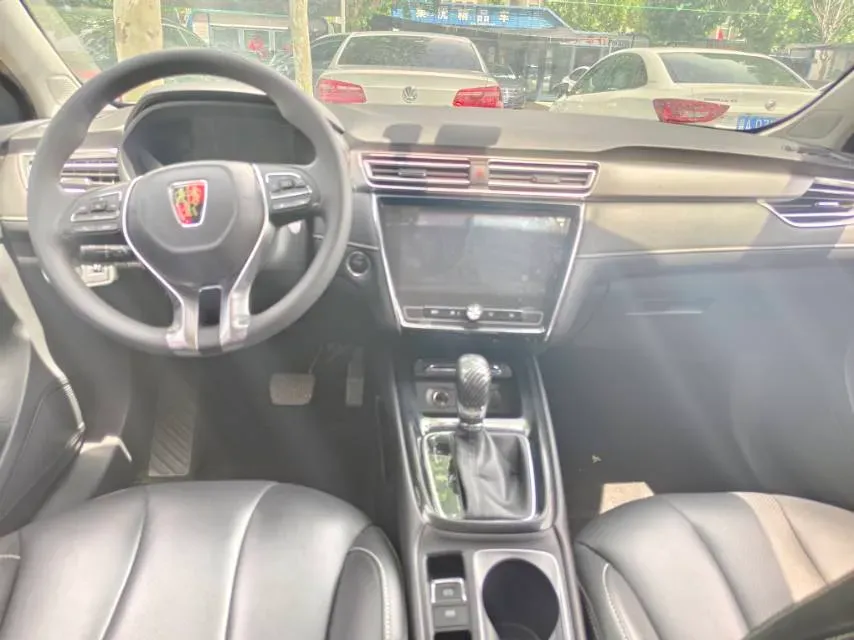 2020 Roewe i5 1.5L 120HP L4 CVT,autocango,china used car exporter,china ev exporter,chinese used car exporter,chinese used ev exporter