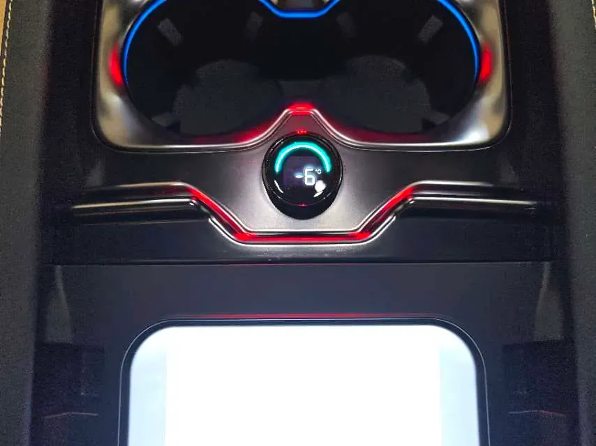 2023 FangChengBao Bao 5 1.5T 194HP L4 E-CVT PHEV 31.8KWH,autocango,china used car exporter,china ev exporter,chinese used car exporter,chinese used ev exporter