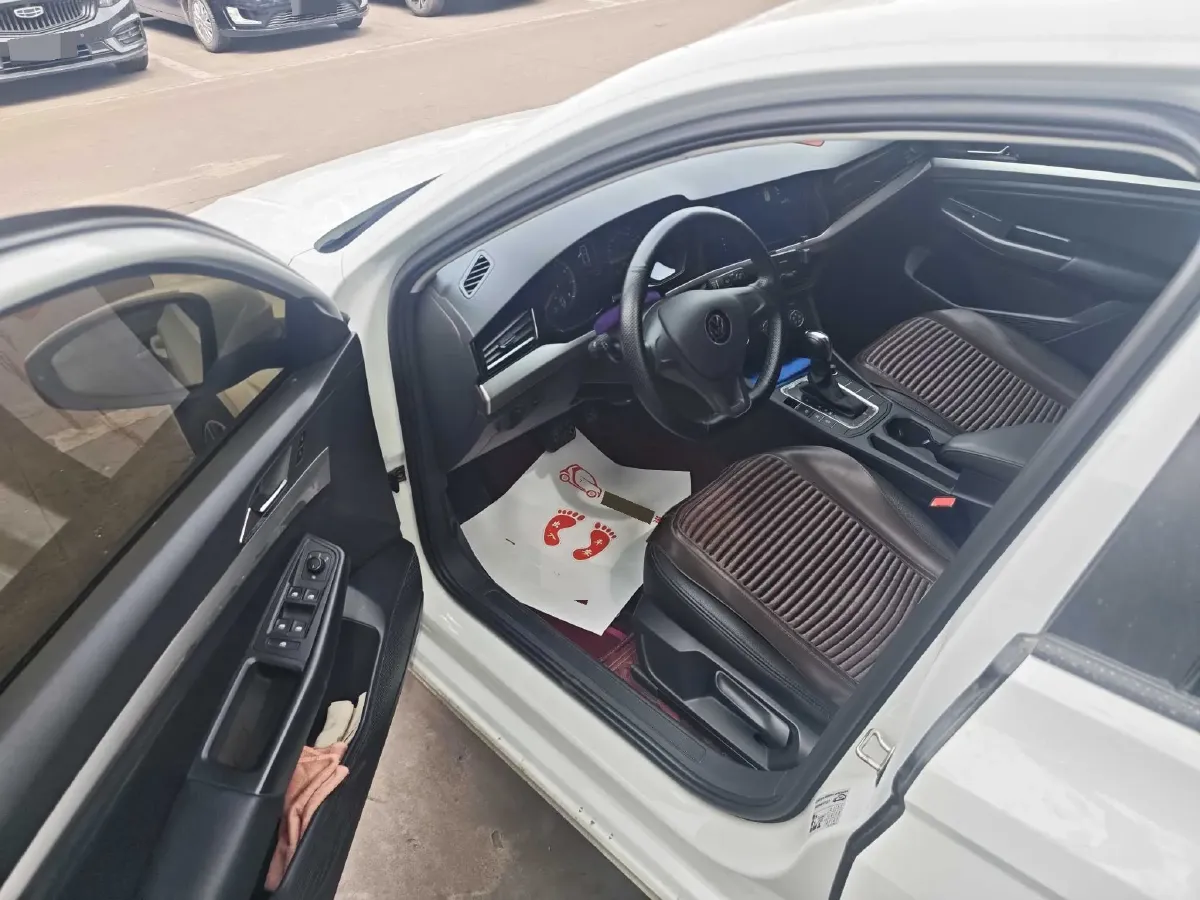 2021 Volkswagen Bora 1.5L 113HP L4 6AT,autocango,china used car exporter,china ev exporter,chinese used car exporter,chinese used ev exporter