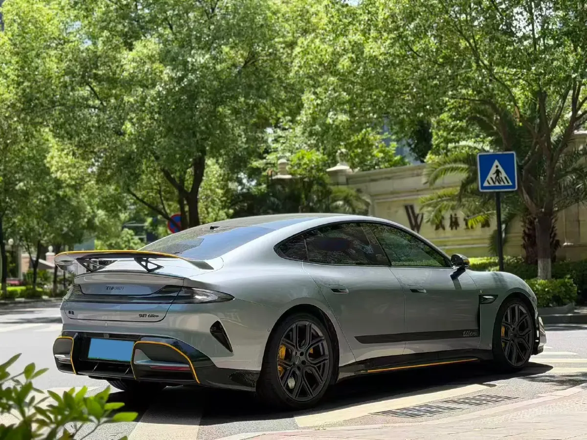 2025 MI SU7 Ultra BEV 93.7KWH,autocango,china used car exporter,china ev exporter,chinese used car exporter,chinese used ev exporter