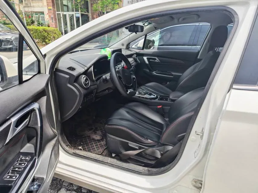 2022 ChangAn UNI-T 1.5T 188HP L4 7DCT,autocango,china used car exporter,china ev exporter,chinese used car exporter,chinese used ev exporter