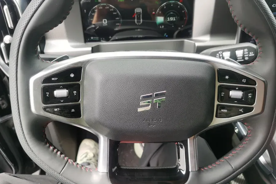 2024 Jetour Traveller 2.0T 254HP L4 7DCT,autocango,china used car exporter,china ev exporter,chinese used car exporter,chinese used ev exporter