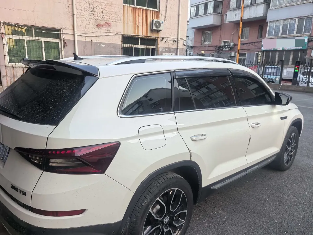 2018 Skoda Kodiak 2.0T 220HP L4 7DCT,autocango,china used car exporter,china ev exporter,chinese used car exporter,chinese used ev exporter
