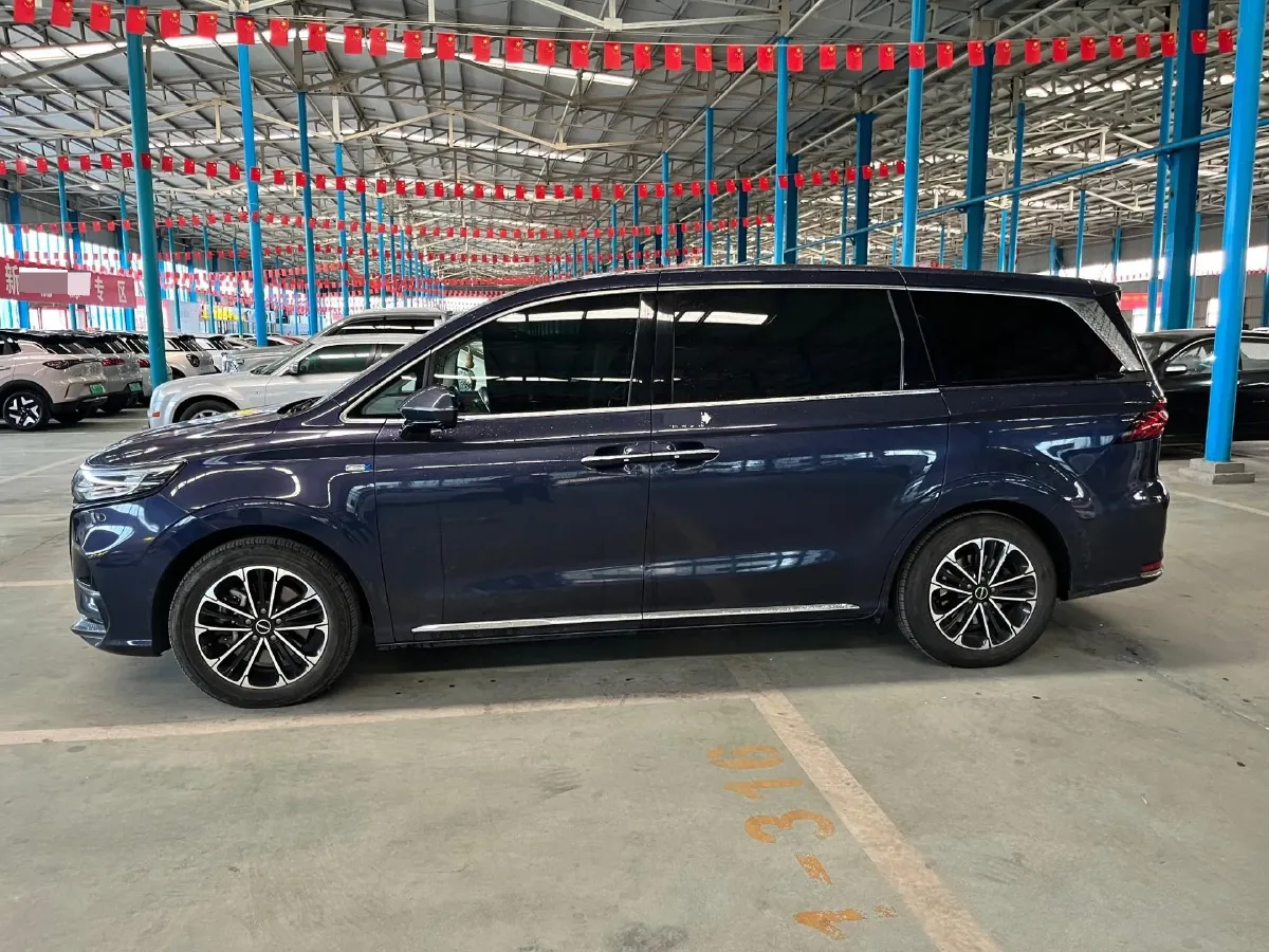 2021 Roewe iMAX8 2.0T 234HP L4 8AT,autocango,china used car exporter,china ev exporter,chinese used car exporter,chinese used ev exporter