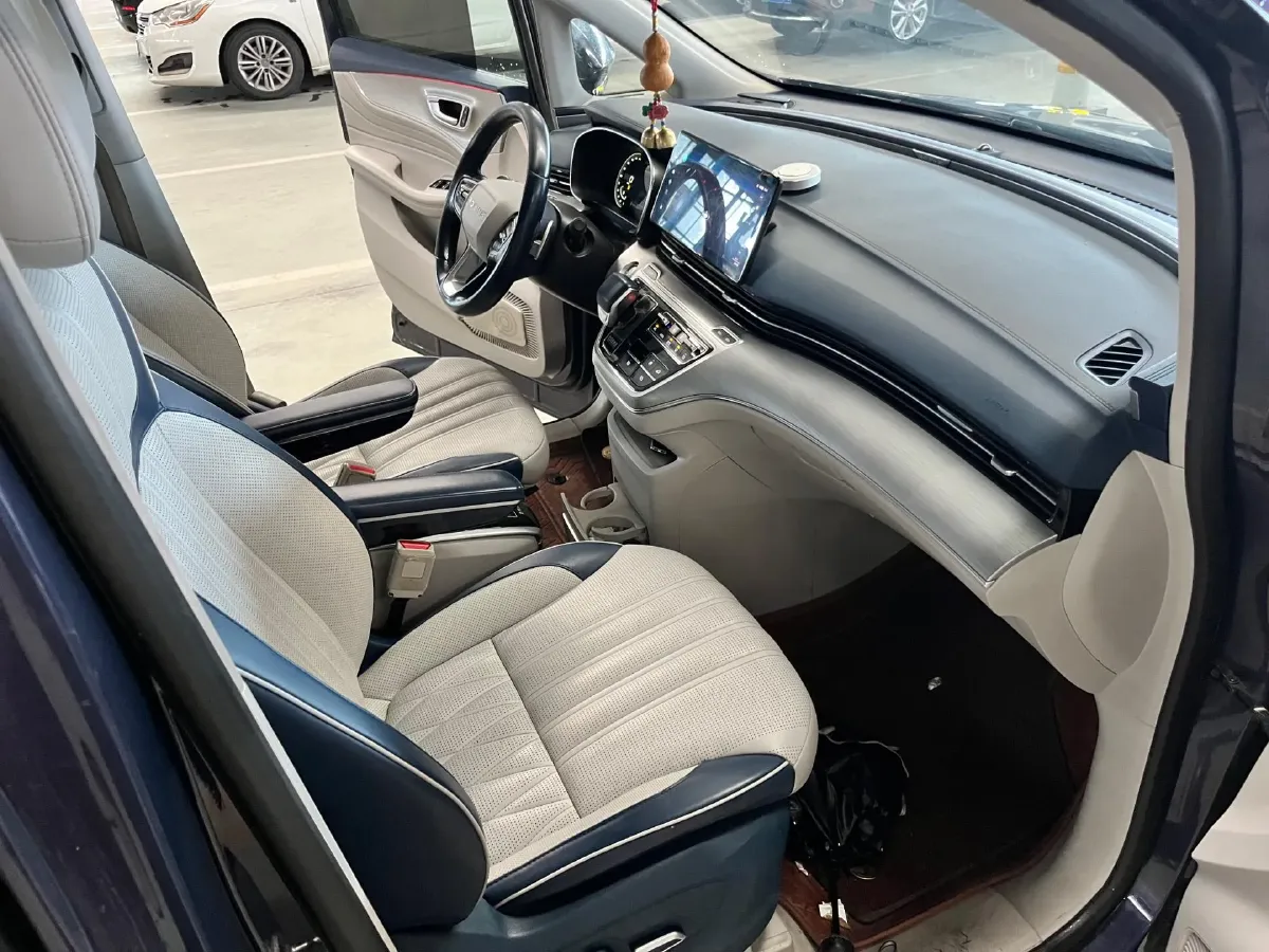 2021 Roewe iMAX8 2.0T 234HP L4 8AT,autocango,china used car exporter,china ev exporter,chinese used car exporter,chinese used ev exporter