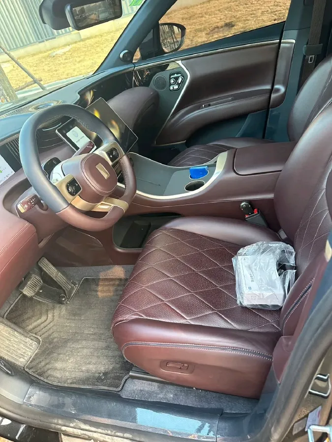 2025 Avatr 11 1.5T 156HP L4 REEV 39.05KWH,autocango,china used car exporter,china ev exporter,chinese used car exporter,chinese used ev exporter