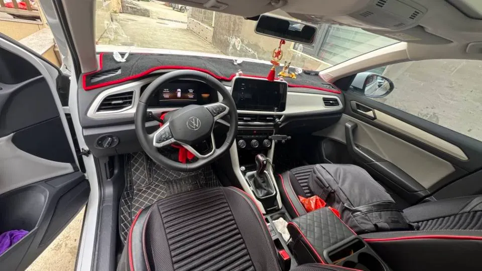 2025 Volkswagen T-Roc 1.4T 150HP L4 7DCT,autocango,china used car exporter,china ev exporter,chinese used car exporter,chinese used ev exporter