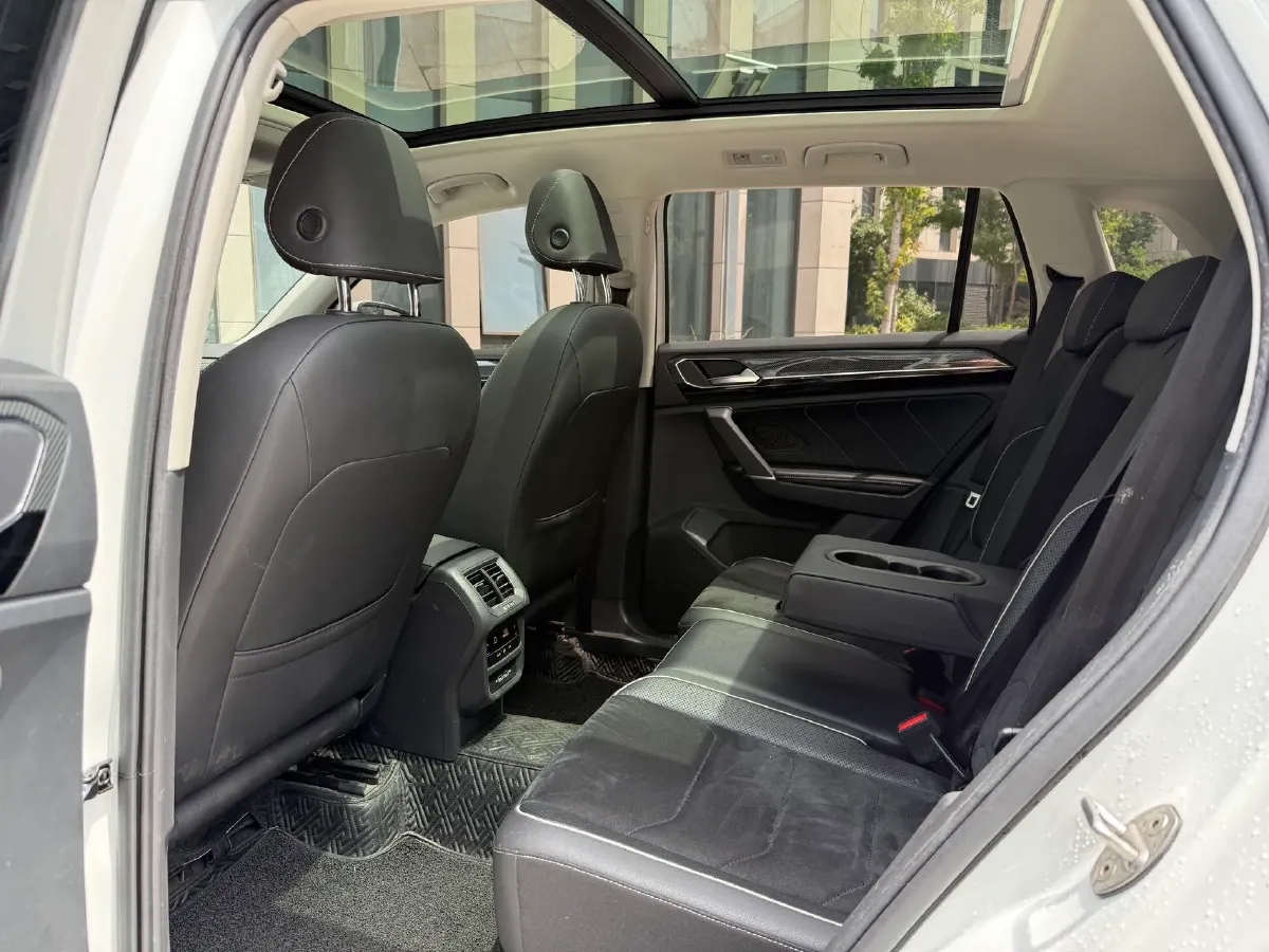 2020 Volkswagen Tayron 2.0T 186HP L4 7DCT,autocango,china used car exporter,china ev exporter,chinese used car exporter,chinese used ev exporter