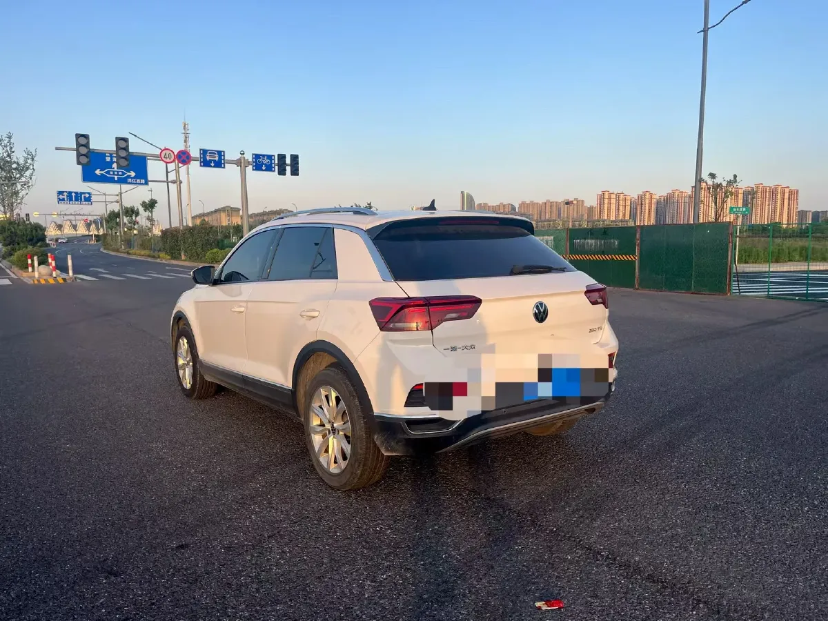2021 Volkswagen T-Roc 1.4T 150HP L4 7DCT,autocango,china used car exporter,china ev exporter,chinese used car exporter,chinese used ev exporter