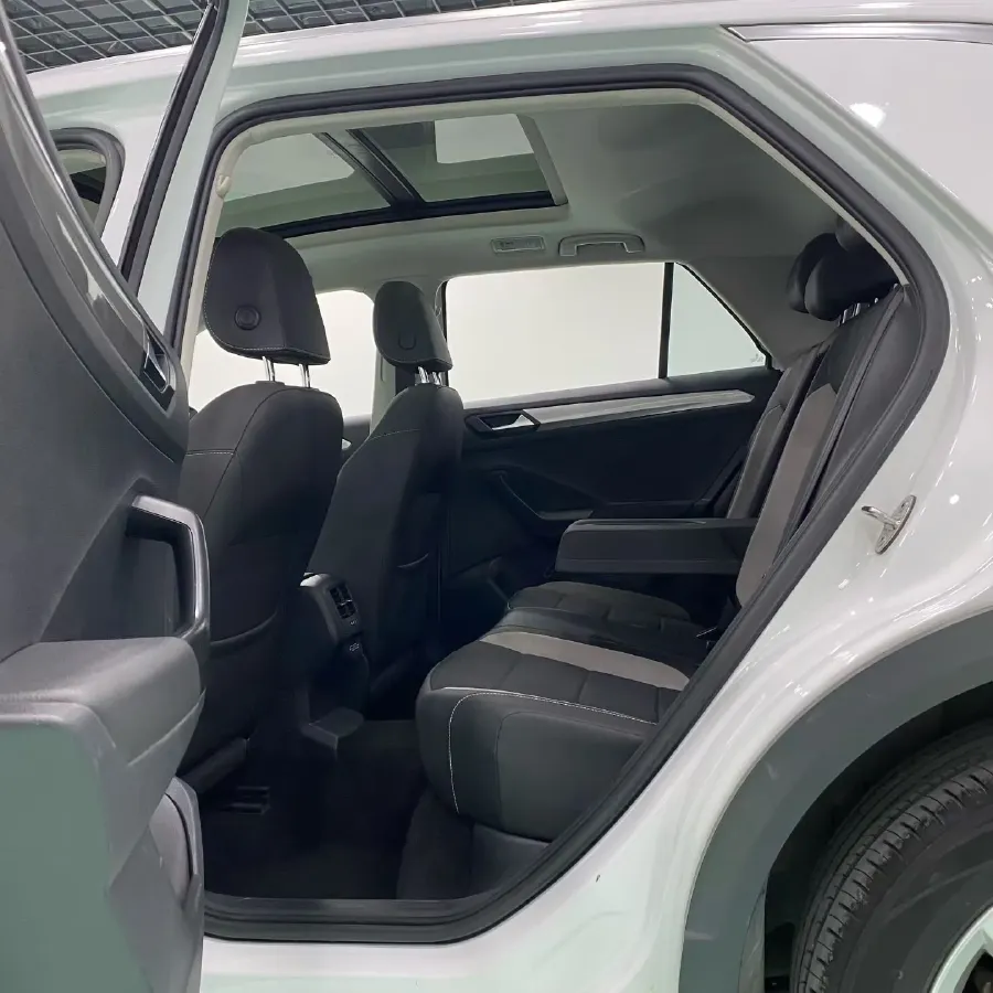 2021 Volkswagen T-Roc 1.4T 150HP L4 7DCT,autocango,china used car exporter,china ev exporter,chinese used car exporter,chinese used ev exporter
